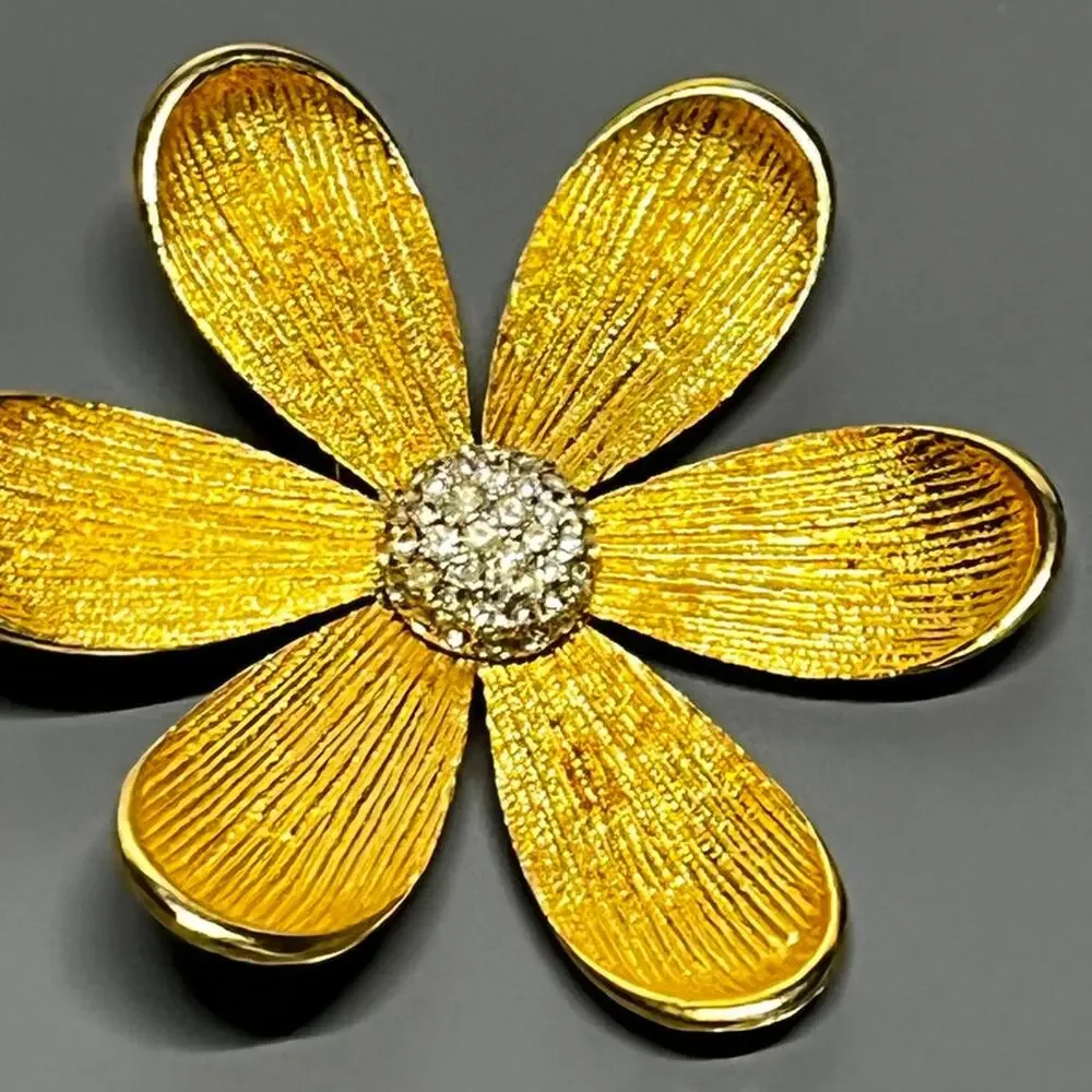Bold Gold Daisy Flower Brooch | Textured Petals | Rhinestone Center Pin‎ | 3”